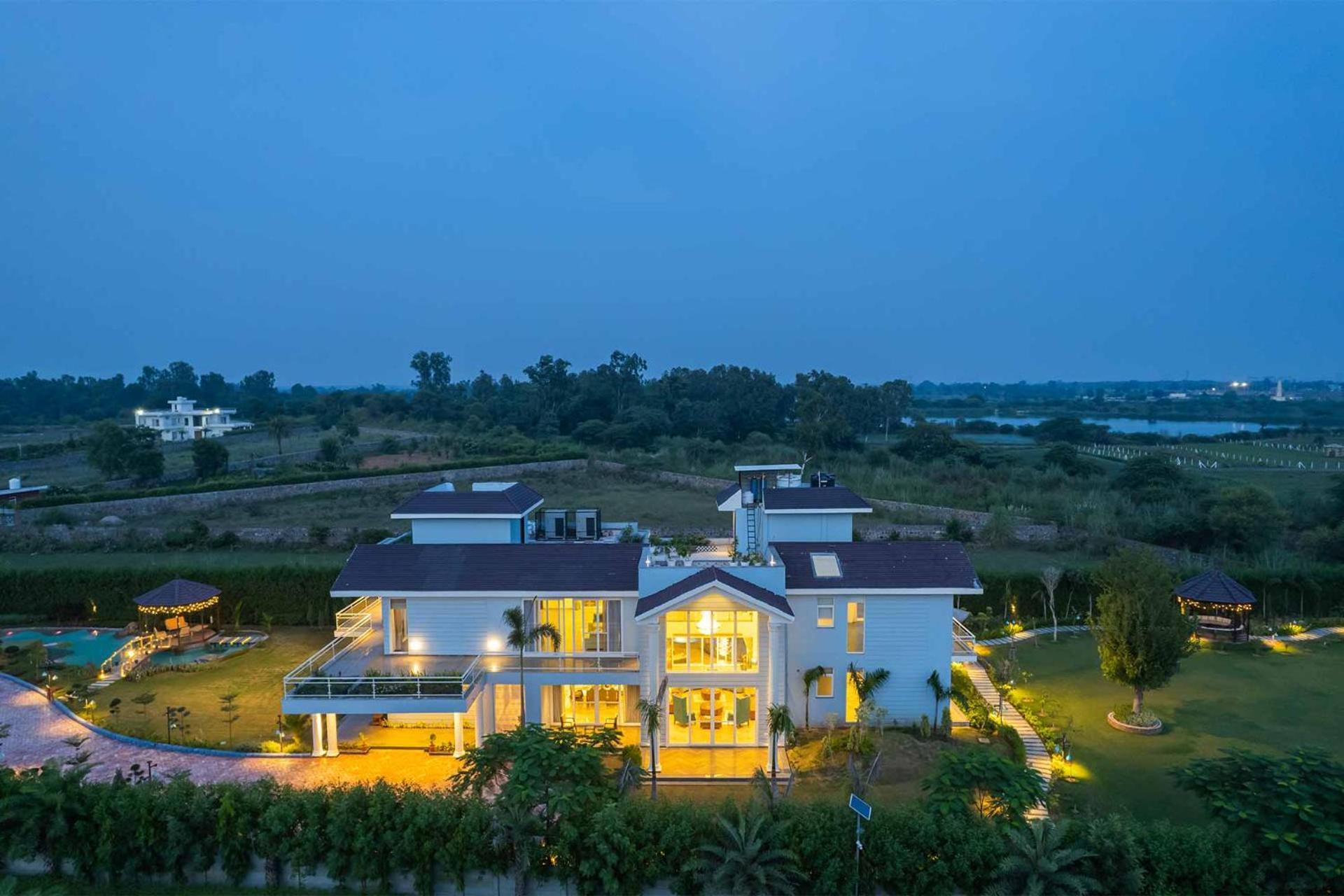 Stayvista At Serenity Farms With Pool, Lawn, Bonfire & Bbq Sohna Екстер'єр фото